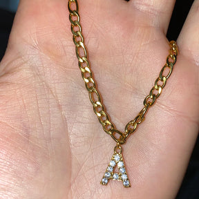 Tornozeleira Dourada com Pingentes Temáticos Marinhos – Um Toque de Verão no Seu Estilo