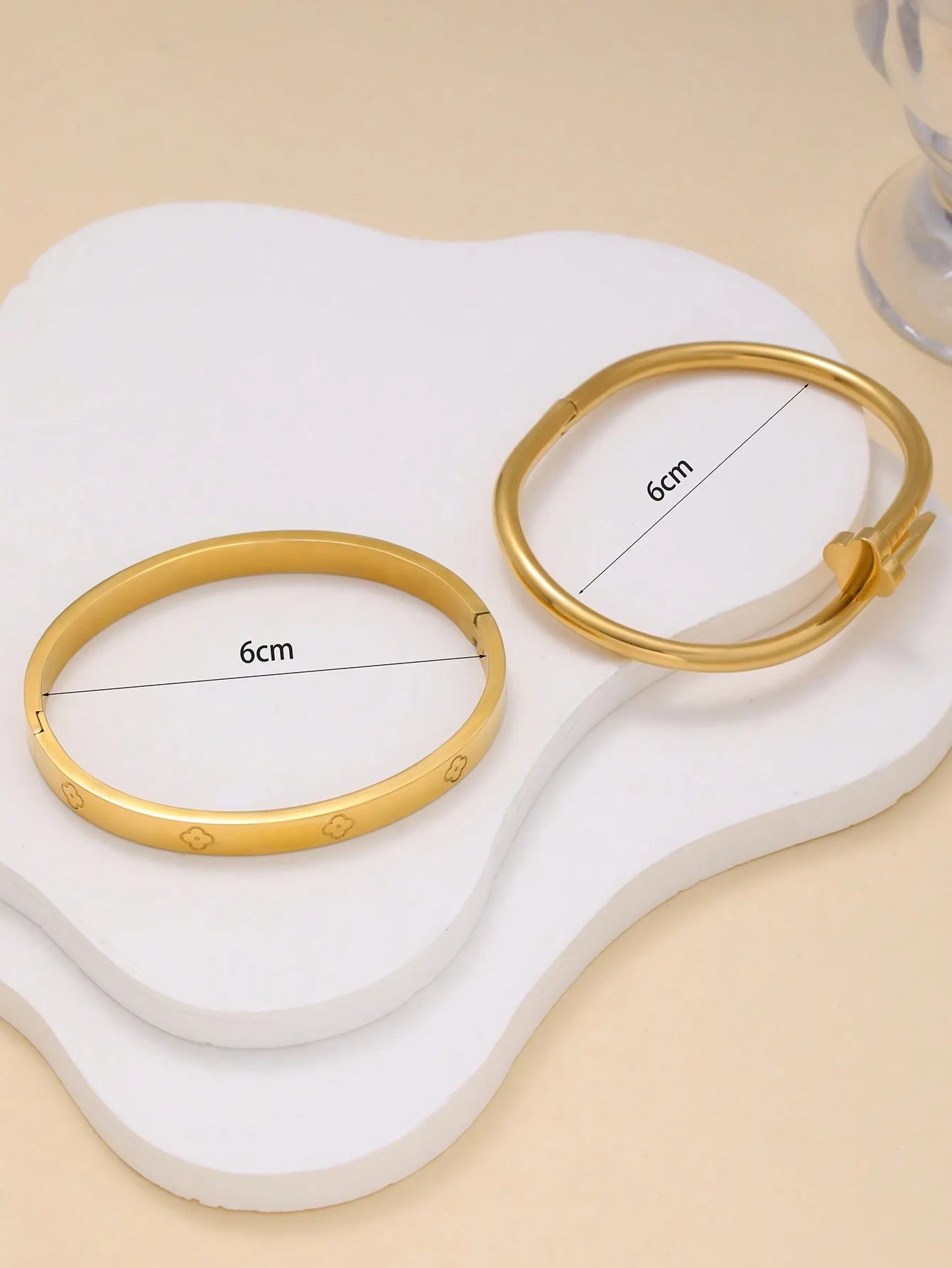 Braceletes Elegantes – Versatilidade e Estilo em Cada Detalhe