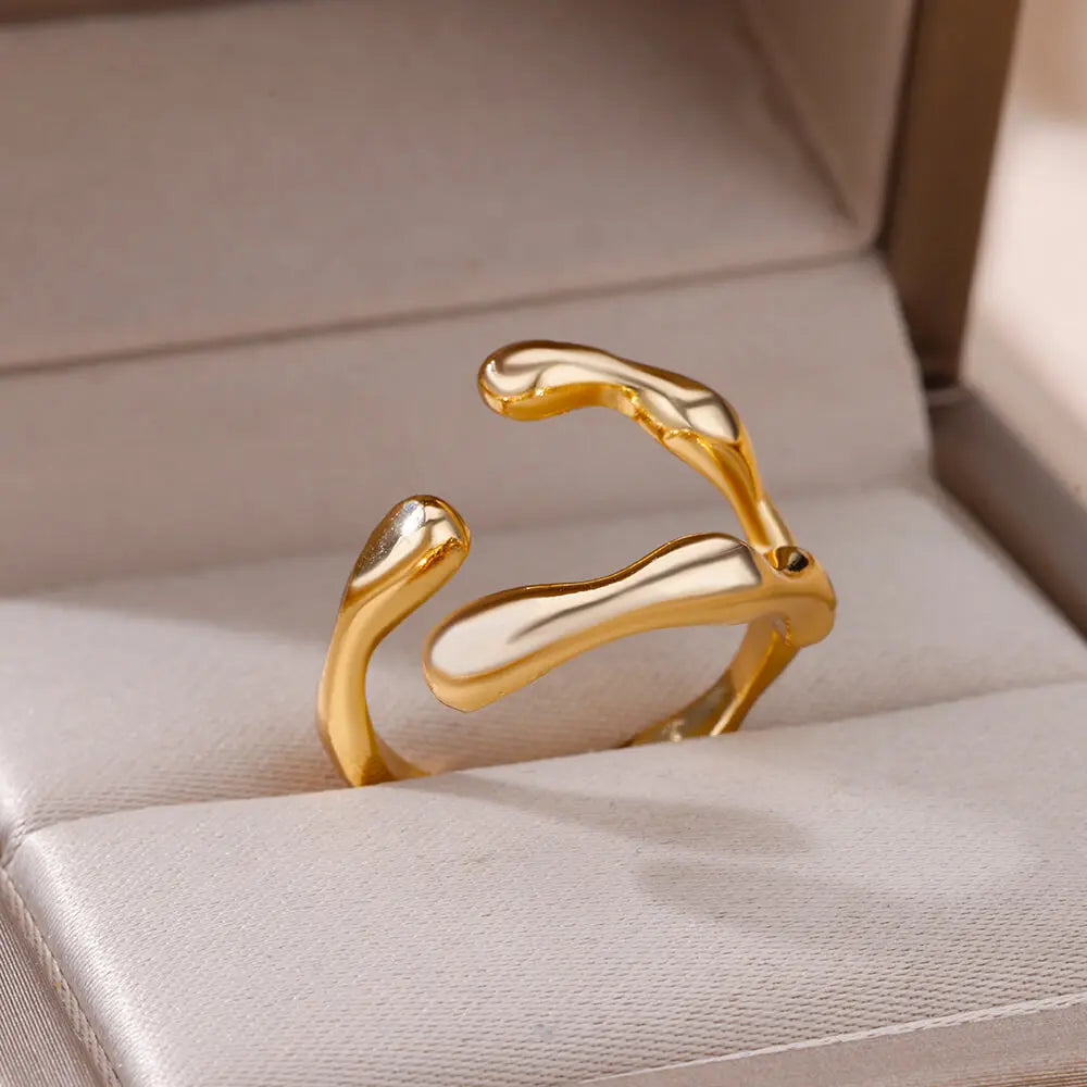 Anel Orgânico – Design Escultural e Estilo Versátil